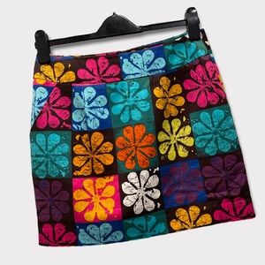 Great condition! TRINA TURK Boxed Batik Flowers Mini Skirt 6